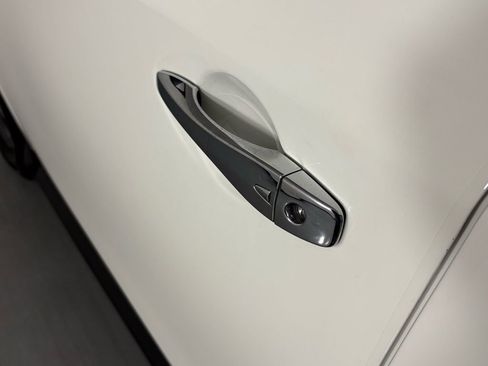 Certified 2017 Nissan Pathfinder SV image 12