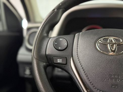 Used 2016 Toyota RAV4 LE AWD/4WD image 23