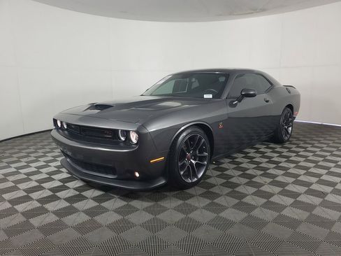Used 2022 Dodge Challenger R/T Scat Pack RWD image 8