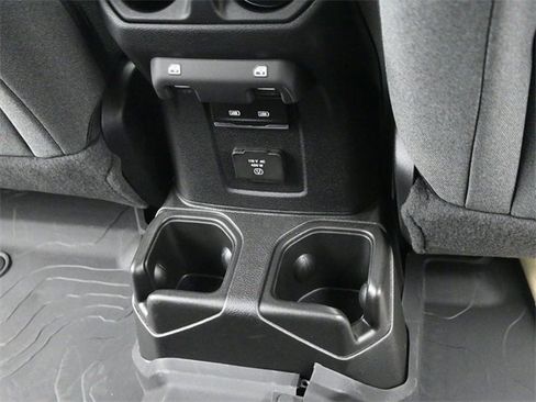 Used 2024 Jeep Gladiator Sport image 18