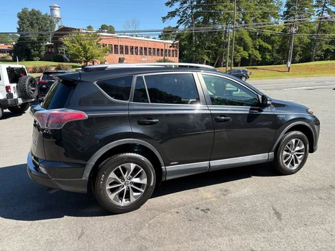 Used 2016 Toyota RAV4 XLE image 6