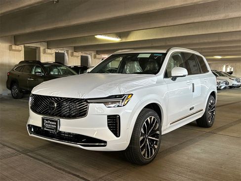 New 2026 Volvo XC90 B6 Plus w/ Protection Package Premier image 5