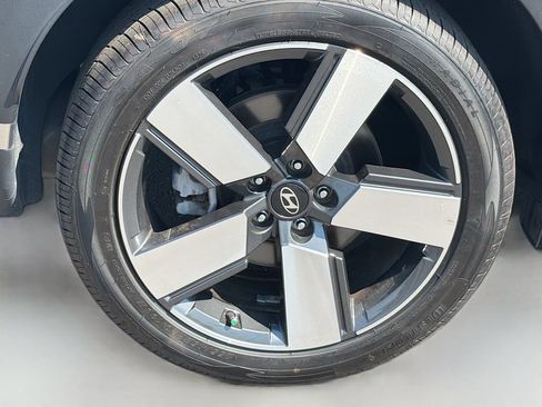 Used 2024 Hyundai Santa Fe Limited AWD/4WD image 10