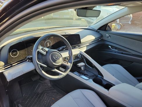 Used 2023 Hyundai Elantra Limited w/ Cargo Package image 27