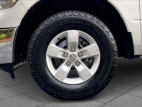 Used 2023 RAM 1500 Tradesman w/ Chrome Appearance Group image 11