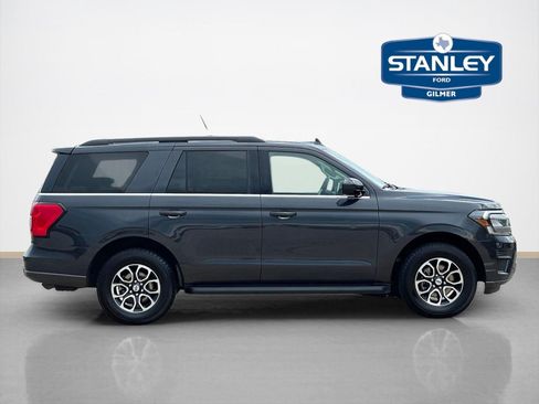 Used 2024 Ford Expedition XLT RWD image 9