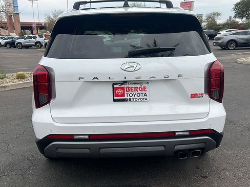 Used 2023 Hyundai Palisade Limited image 6