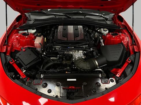 Used 2021 Chevrolet Camaro ZL1 w/ LPO, ZL1 Protection Package RWD image 11