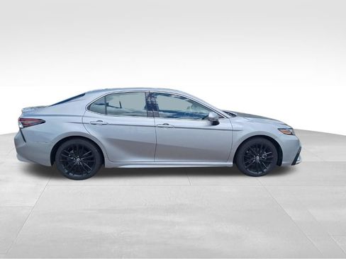 Used 2024 Toyota Camry XSE image 8