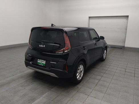 Used 2023 Kia Soul LX w/ LX Technology Package FWD image 9