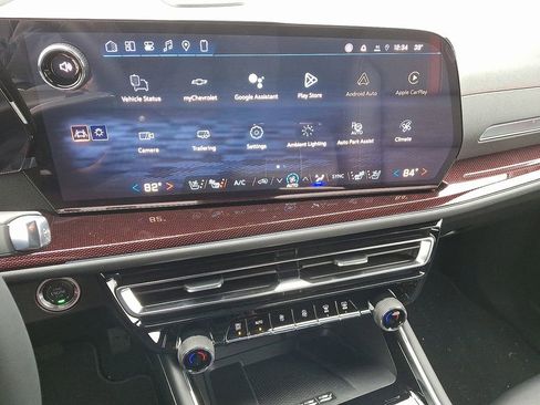 New 2026 Chevrolet Traverse RS image 8