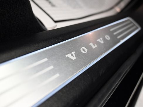 Used 2022 Volvo XC90 T6 Inscription w/ Advanced Package image 28