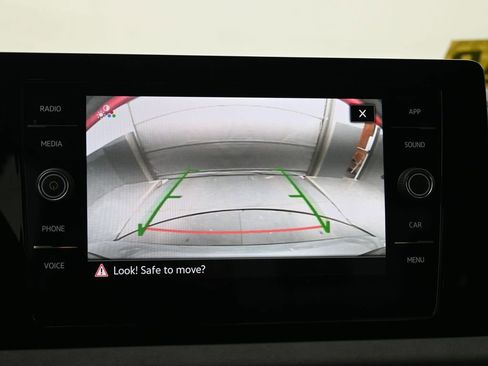 Used 2025 Volkswagen Jetta SE FWD image 25