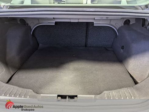 Used 2015 Ford Focus SE w/ SE Cold Weather Package FWD image 9