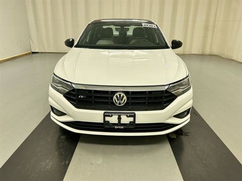 Used 2021 Volkswagen Jetta R-Line image 3