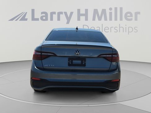 Used 2023 Volkswagen Jetta Sport FWD image 4