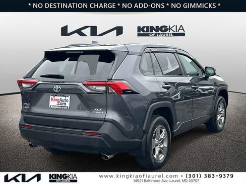 Used 2024 Toyota RAV4 XLE AWD/4WD image 23