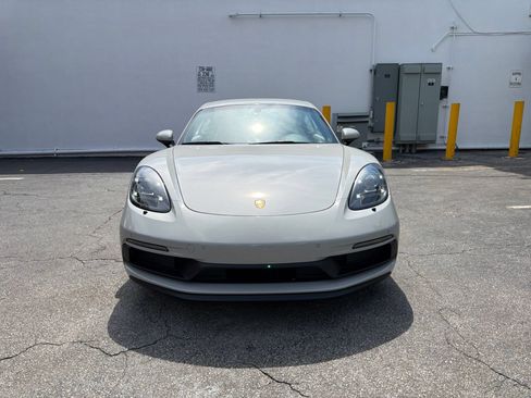 Used 2025 Porsche 718 Cayman GTS RWD image 2