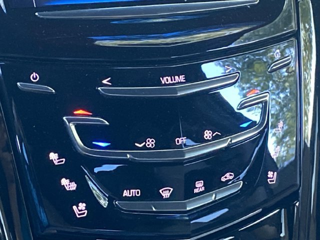 Used 2019 Cadillac Escalade Platinum AWD/4WD image 27