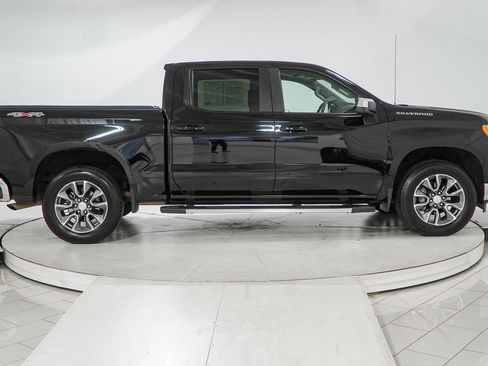 Used 2025 Chevrolet Silverado 1500 LT AWD/4WD image 14