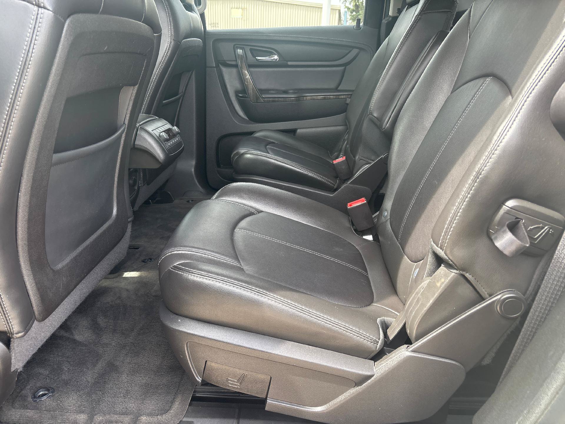 Used 2017 GMC Acadia Limited SLT AWD/4WD image 35