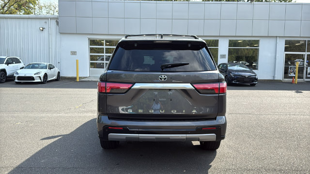 Used 2024 Toyota Sequoia Capstone AWD/4WD image 5