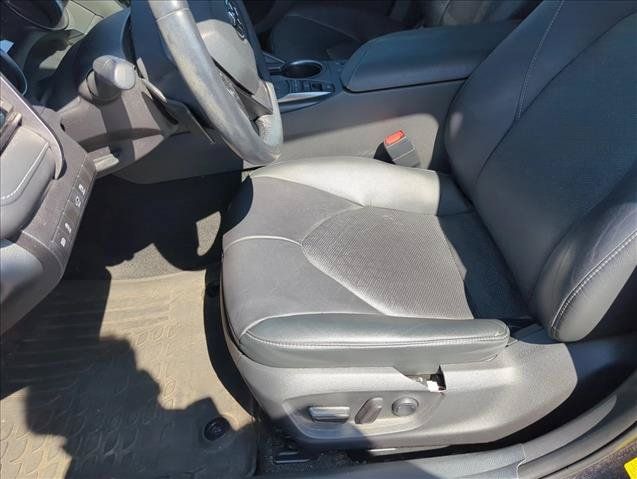 Used 2021 Toyota Camry XSE FWD image 11