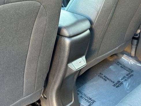 Used 2022 Chevrolet Bolt EUV LT image 14