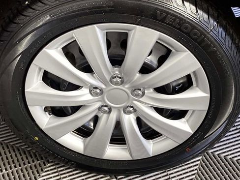 Used 2023 Subaru Impreza 2.0i AWD/4WD image 28