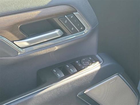 Used 2024 Chevrolet Silverado 2500 High Country w/ High Country Premium Package image 21