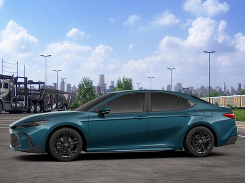 New 2026 Toyota Camry SE FWD image 3