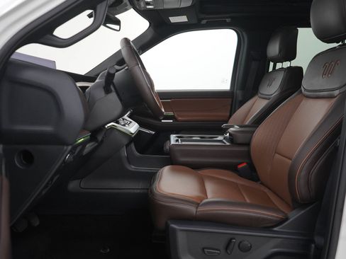 Used 2025 Ford Expedition King Ranch AWD/4WD image 24