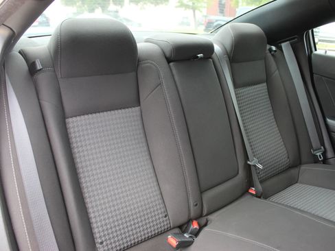 Used 2020 Dodge Charger R/T w/ Driver Convenience Group RWD image 28