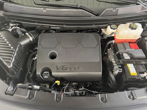 Used 2023 Chevrolet Traverse Premier image 22