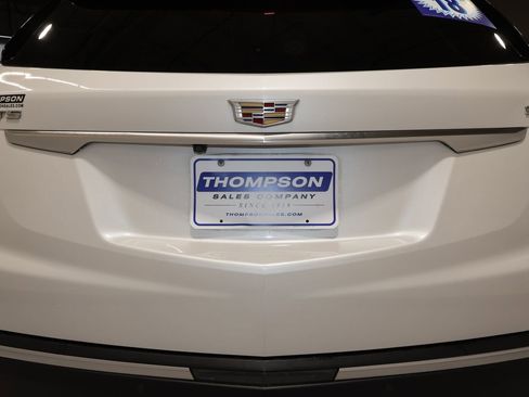 Used 2018 Cadillac XT5 Premium Luxury FWD image 22