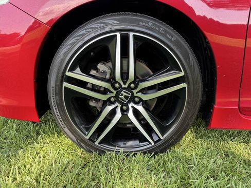 Used 2017 Honda Accord Sport image 9