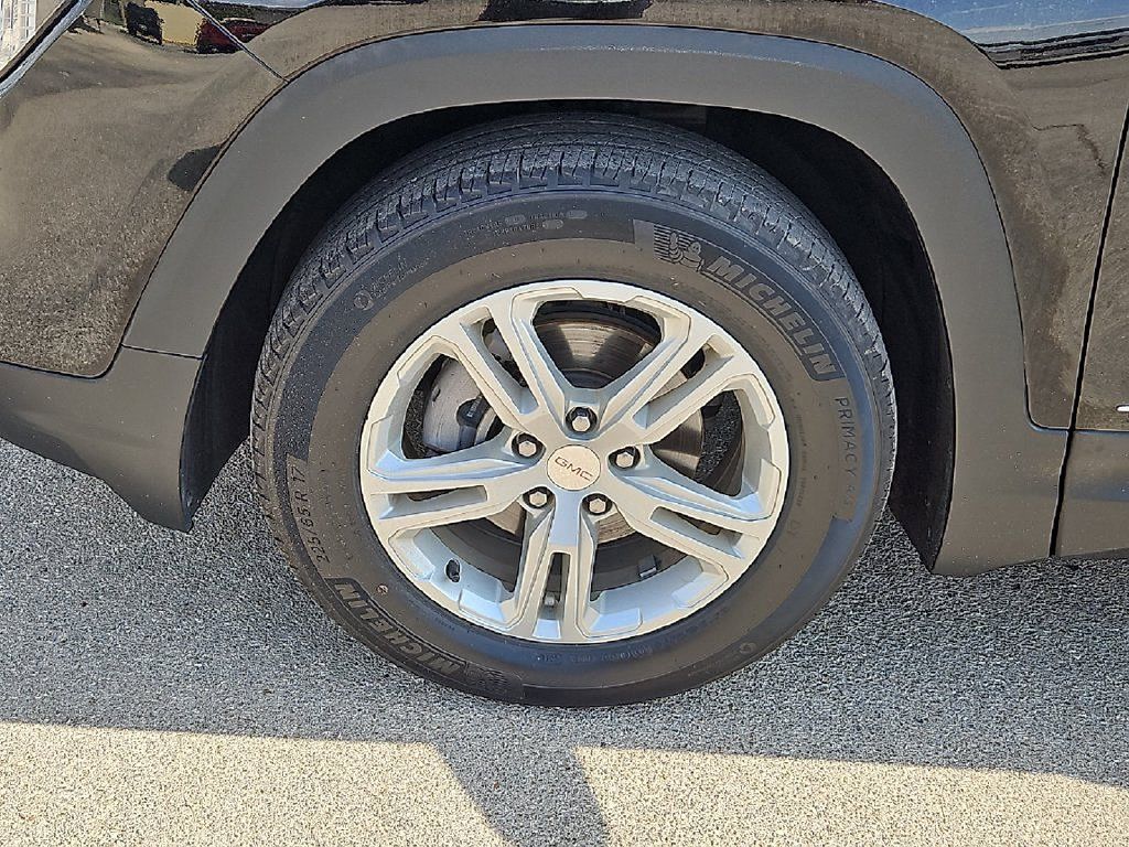 Used 2023 GMC Terrain SLE w/ Driver Convenience Package FWD image 13