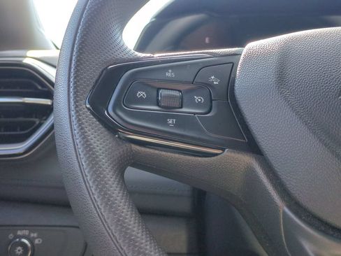 Used 2025 Chevrolet TrailBlazer LT AWD/4WD image 20