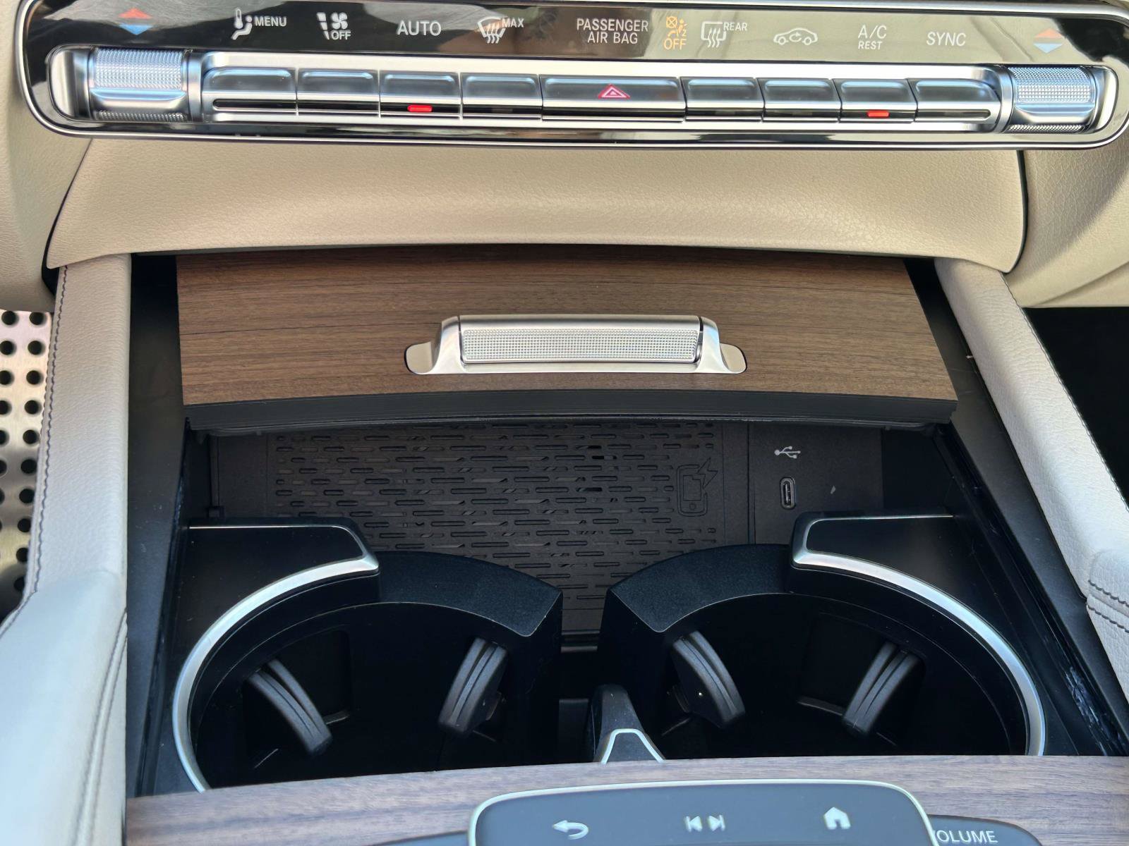 New 2026 Mercedes-Benz GLS 450 4MATIC image 32