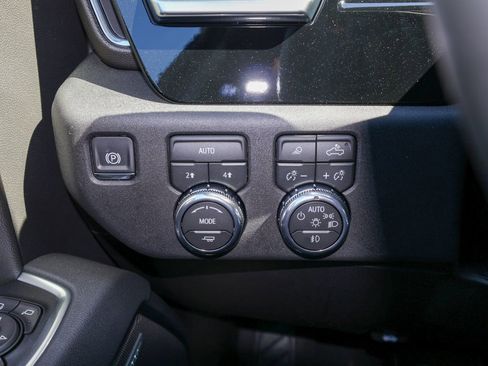 New 2026 GMC Sierra 1500 Elevation image 20