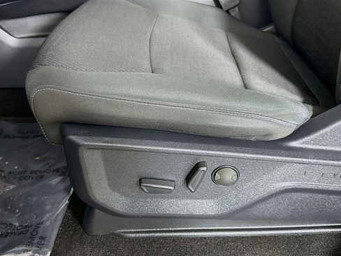 Certified 2022 Ford F150 XLT w/ Equipment Group 302A High image 18