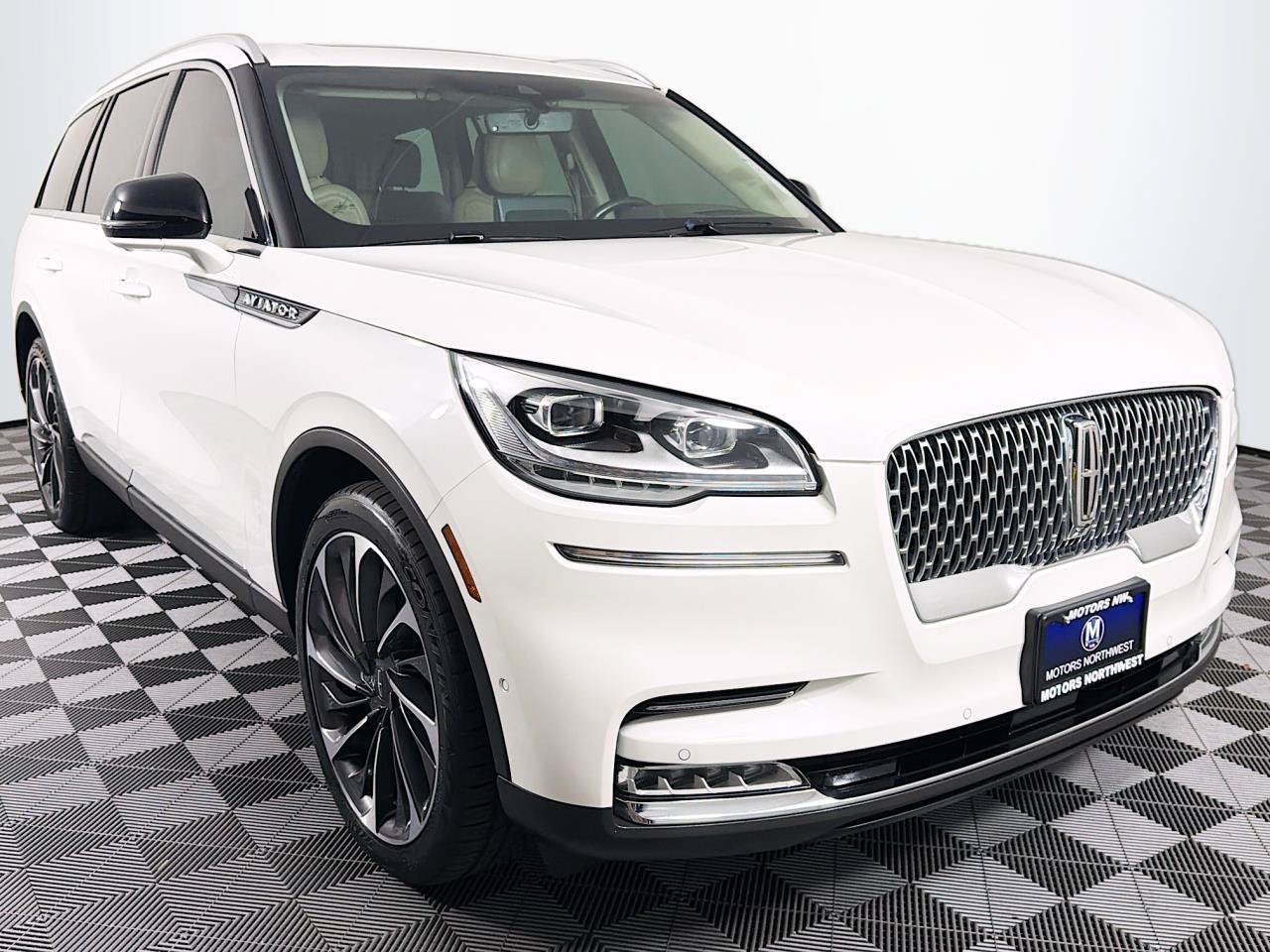 Used 2020 Lincoln Aviator Reserve w/ Equipment Group 202A AWD/4WD image 30
