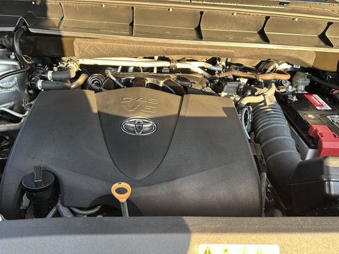 Certified 2022 Toyota Highlander Limited image 32