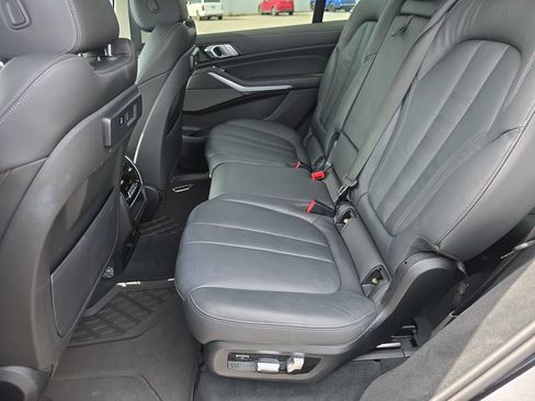 Used 2020 BMW X7 xDrive40i w/ Premium Package AWD/4WD image 32