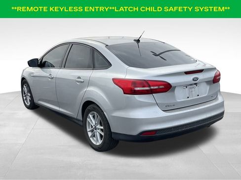 Used 2017 Ford Focus SE image 9