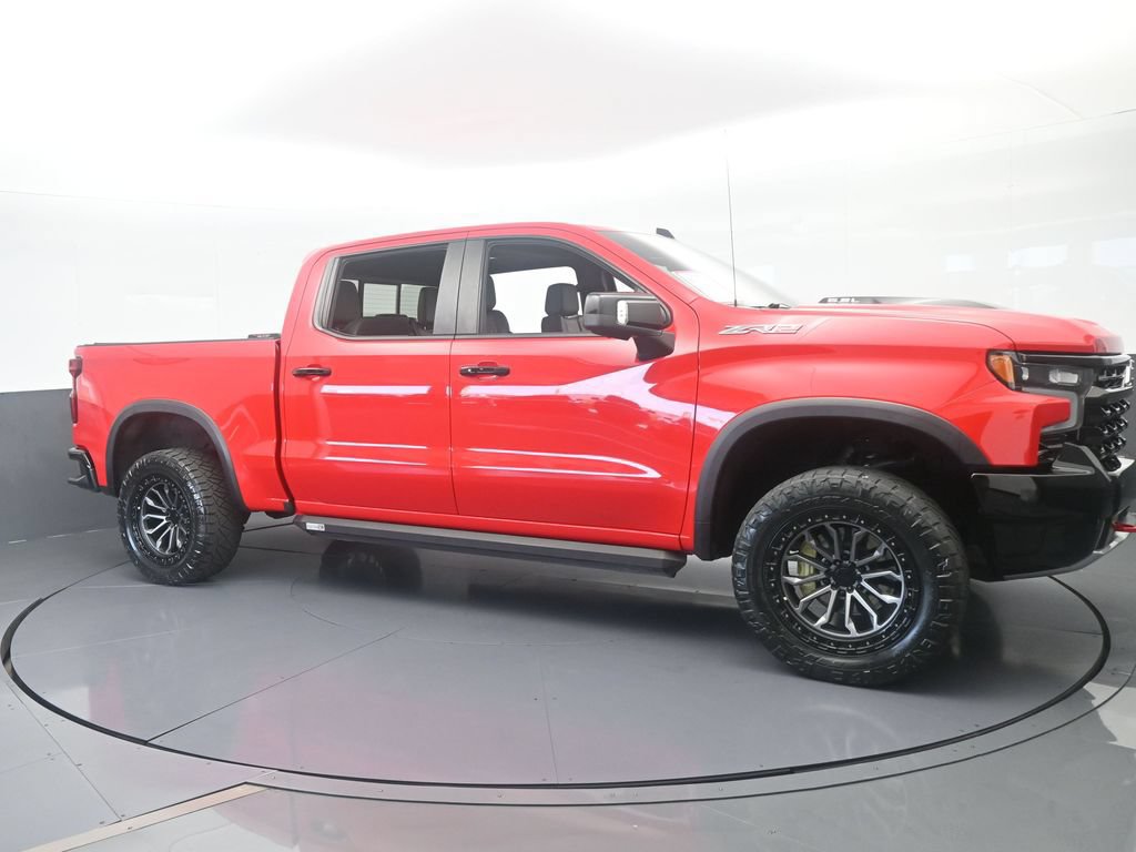 Used 2023 Chevrolet Silverado 1500 ZR2 w/ Technology Package AWD/4WD image 8