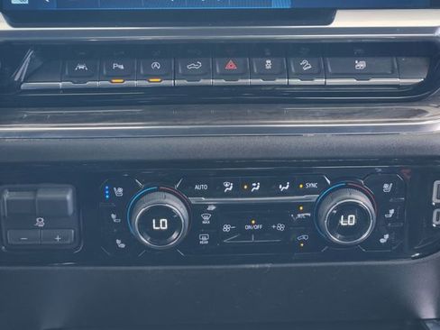 Used 2024 Chevrolet Silverado 1500 LTZ w/ Z71 Off-Road Package image 17