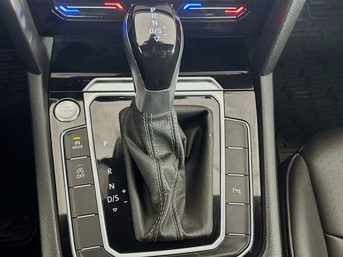 Used 2022 Volkswagen Arteon SE FWD image 24