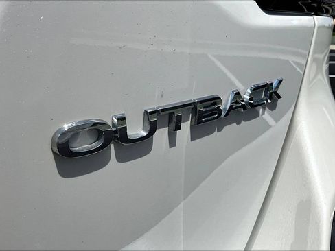 Used 2025 Subaru Outback Premium AWD/4WD image 22