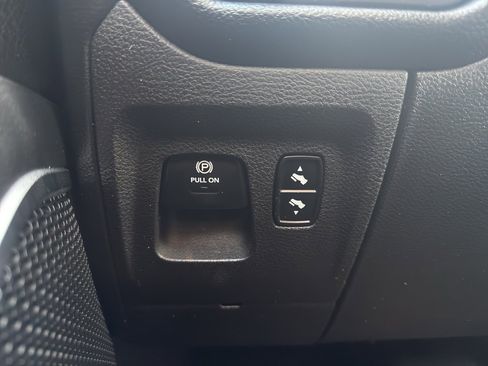 Used 2019 RAM 1500 Laramie w/ Sport Appearance Package image 26